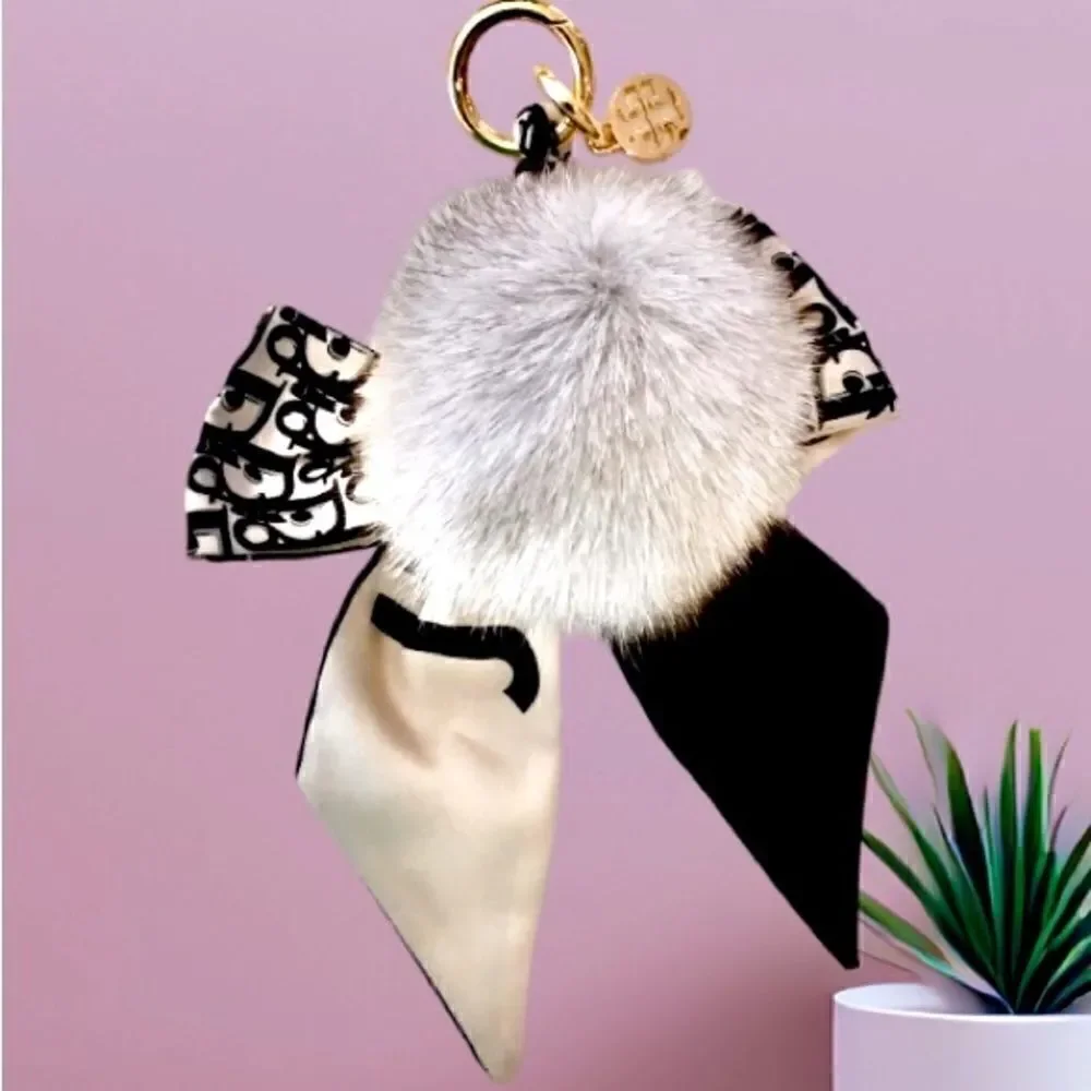 TORY BURCH KEY RING FOX FUR SILKY BOW